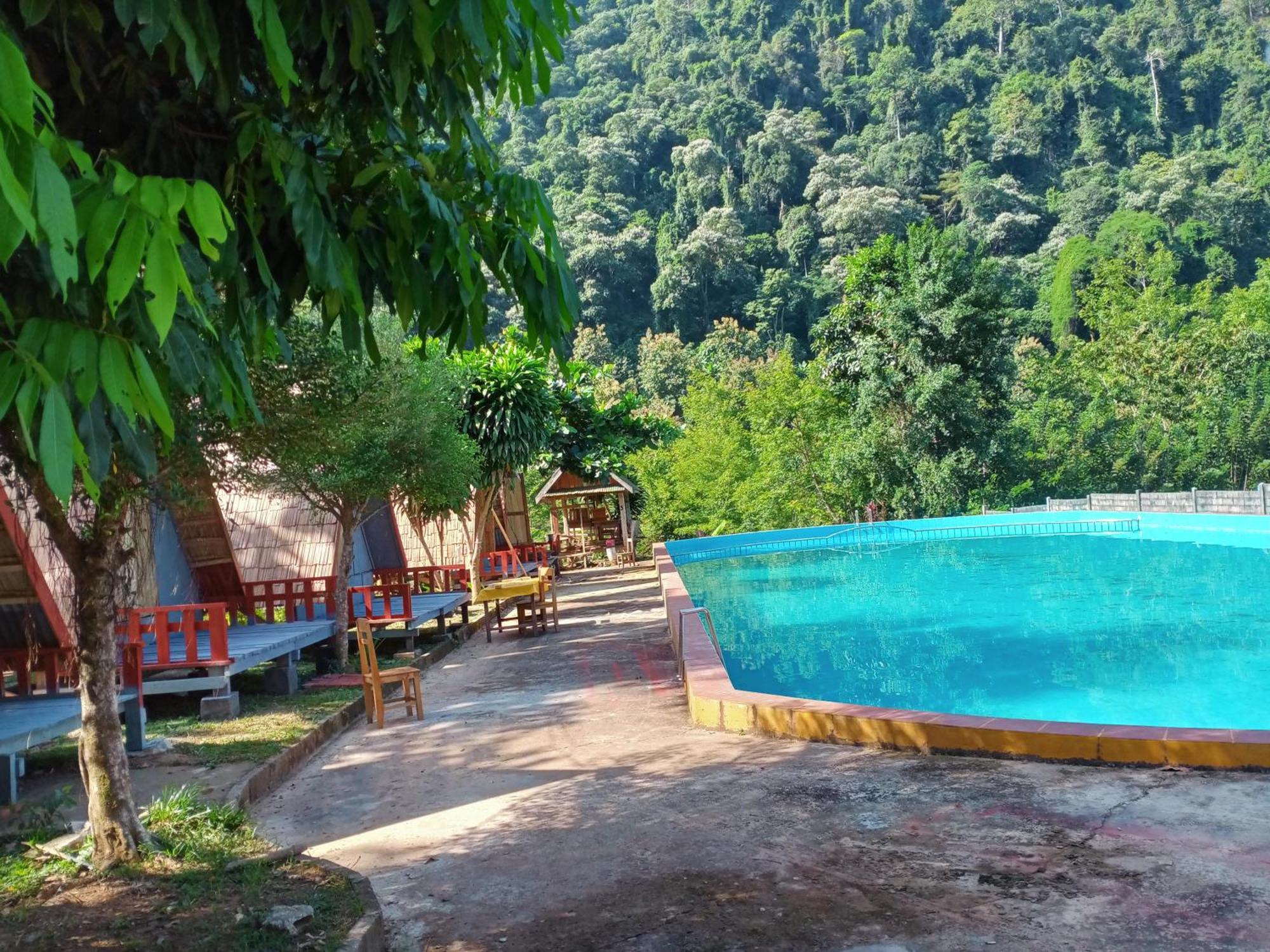 Nongkhiaw Campingsite Swimming Pool Hotel Ban Phathok Eksteriør billede