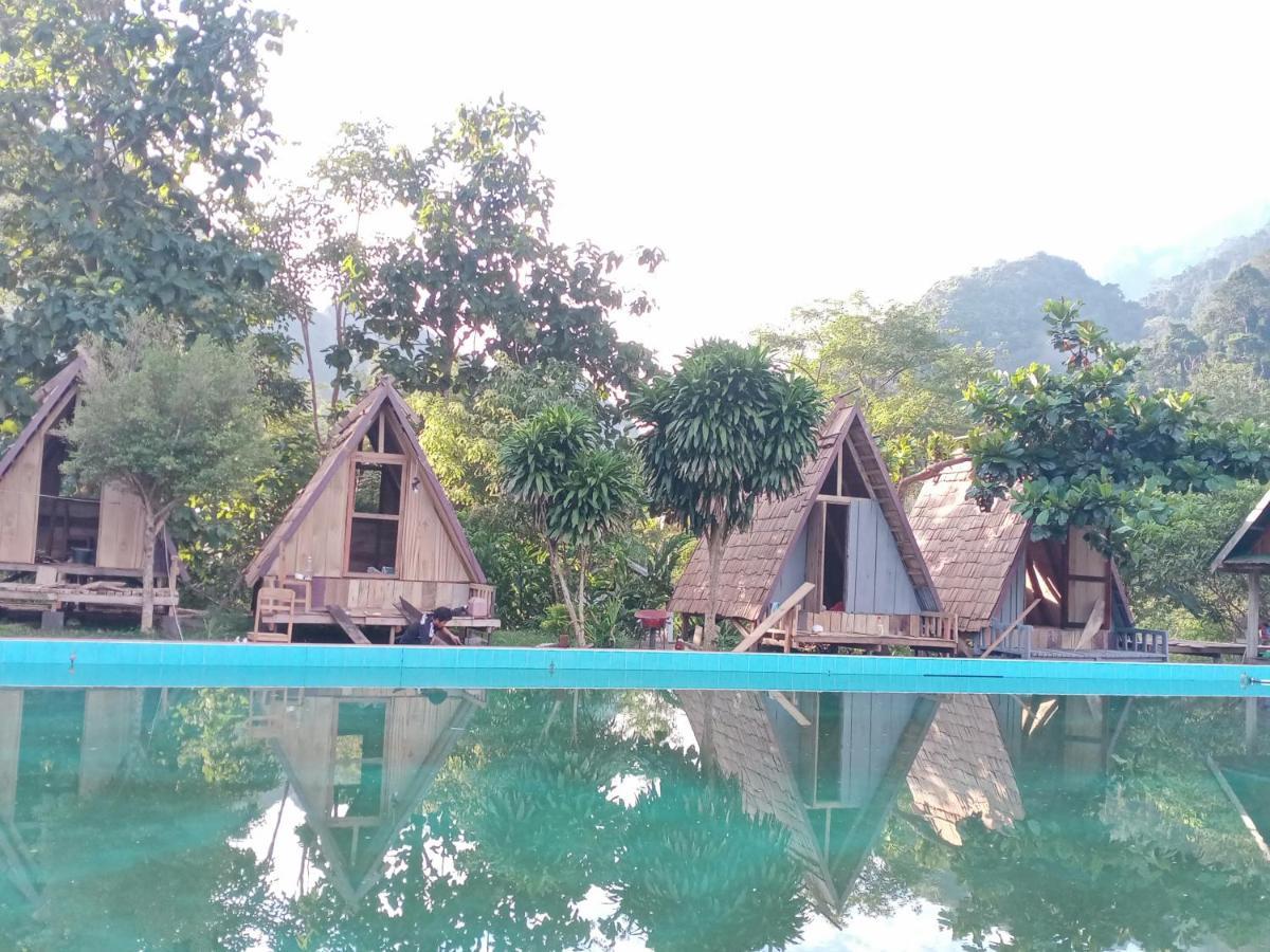 Nongkhiaw Campingsite Swimming Pool Hotel Ban Phathok Eksteriør billede
